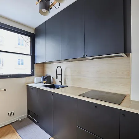 Superb Tour Eiffel Invalides * Párizs